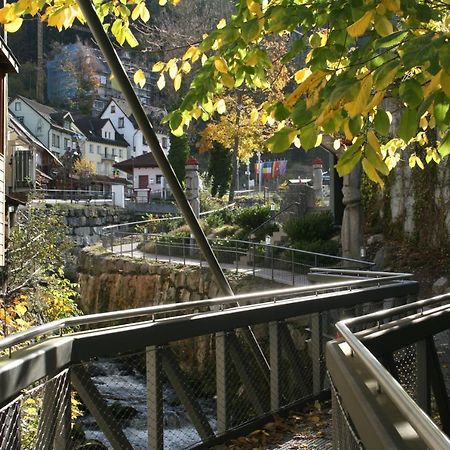 Gaestehaus Zur Lilie Hotel Triberg im Schwarzwald Exterior photo