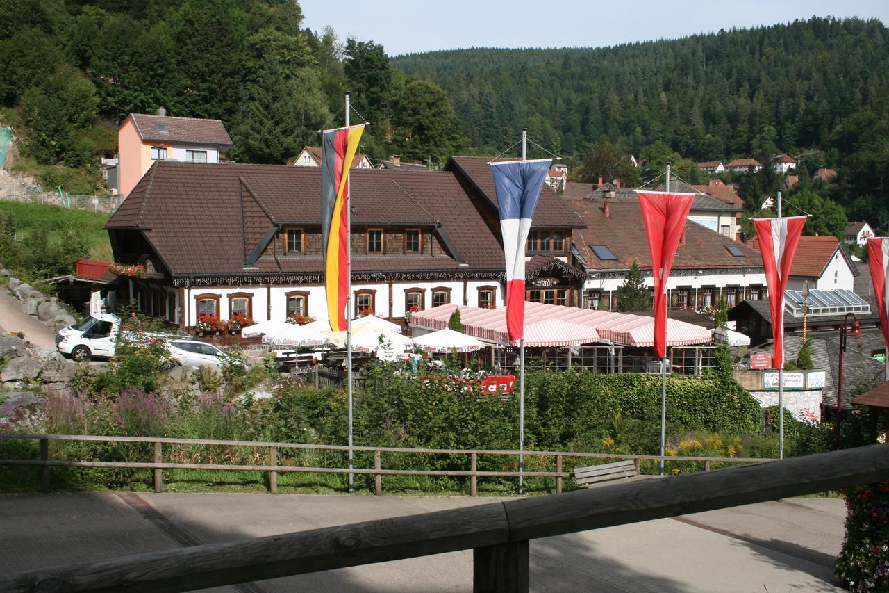 Gaestehaus Zur Lilie Hotel Triberg im Schwarzwald Exterior photo